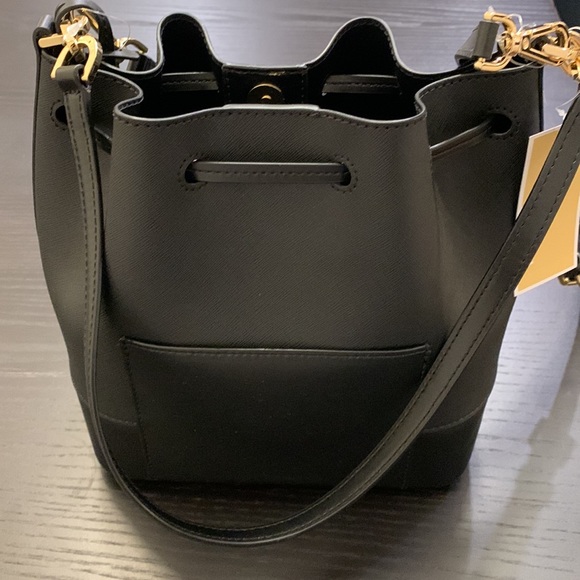 Brand new Michael Kors - medium Trista Bucket bag - Picture 3 of 6